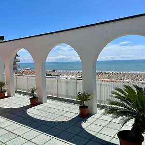 https://hotel-erika-caorle.hotelinveneto.com